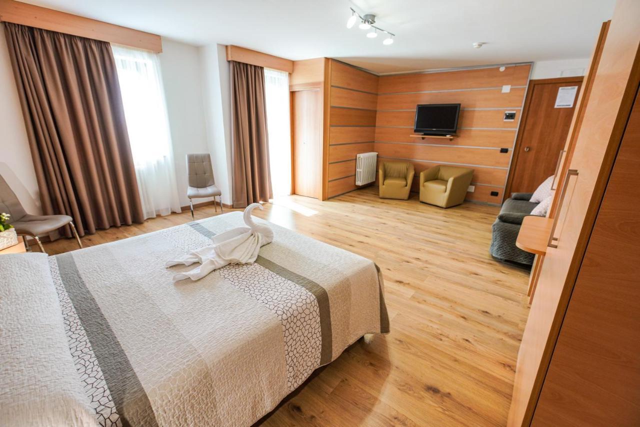 Hotel Murgia Сантерамо ин Коле Екстериор снимка