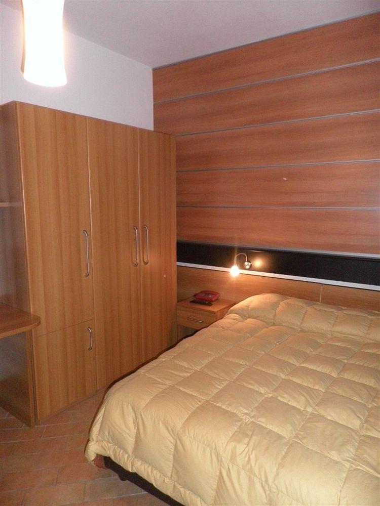 Hotel Murgia Сантерамо ин Коле Екстериор снимка