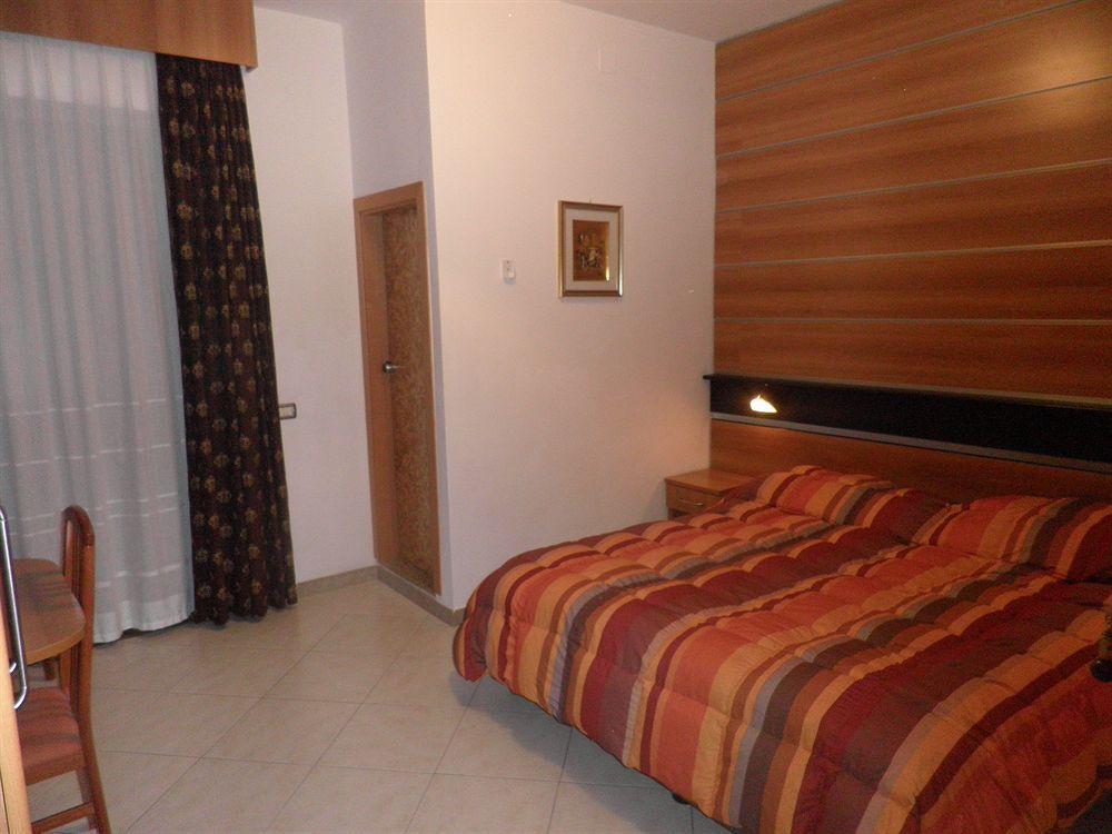 Hotel Murgia Сантерамо ин Коле Екстериор снимка